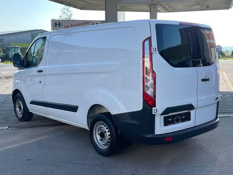 Gebraucht Ford Transit Custom 105 PS (77 kW) 2016 Weiß Van / Kleinbus