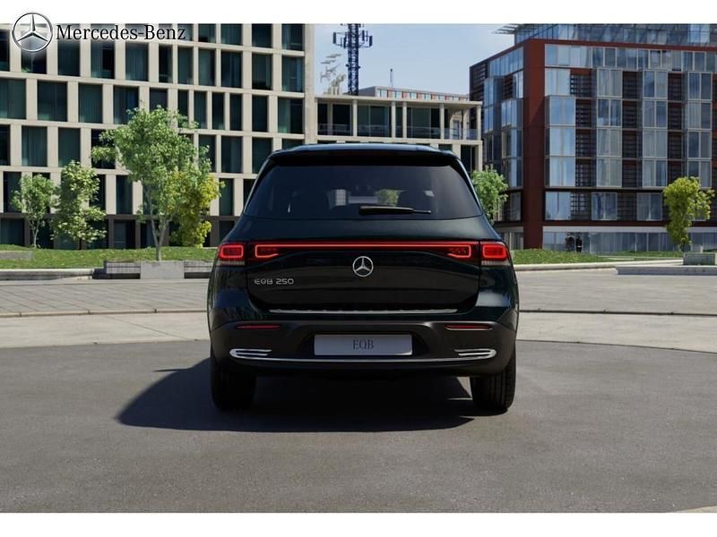 Gebraucht Mercedes EQB250 Progressive 139 kW (190 PS) 2022 Metalliclack kosmosschwarz SUV
