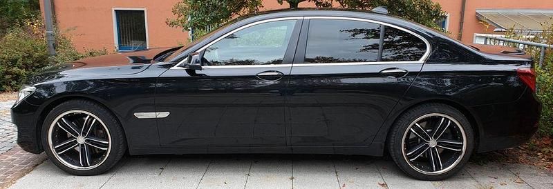 Gebraucht BMW 730 258 PS (189 kW) 2013 Schwarz Limousine
