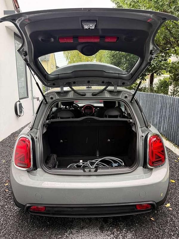 Gebraucht Mini Cooper SE Essential 135 kW (184 PS) 2022 Grau Kleinwagen