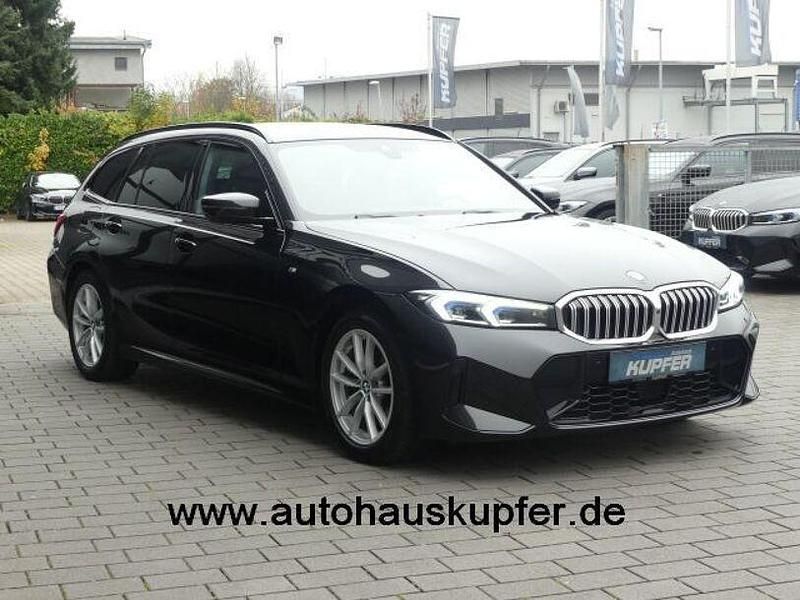 Gebraucht BMW 318 Performance 150 PS (110 kW) 2024 Blacksaphirschwarz Kombi
