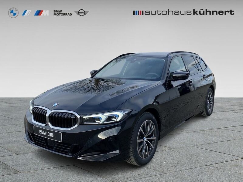 Black sapphire metallic Gebraucht 2025 BMW 318 Sport Line Kombi | 41.998 € (Teuer) - Bild 1/4