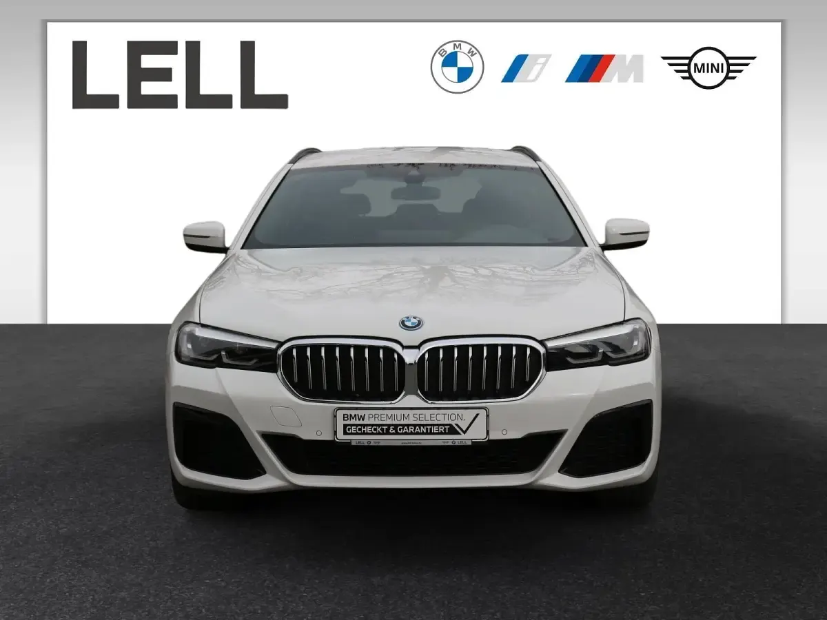Gebraucht BMW 530e M Sport 292 PS (214 kW) 2021 Weiß Kombi