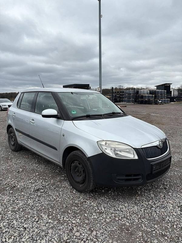 Gebraucht Skoda Fabia 60 PS (44 kW) 2007 Silber Limousine