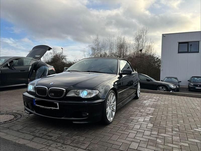 Schwarz Gebraucht 2004 BMW 325 M Sport Cabrio | 9.900 € (Etwas zu teuer) - Bild 1/4