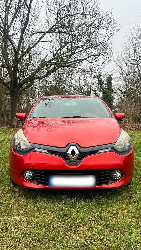 Gebraucht Renault Clio IV 90 PS (66 kW) 2014 Rot Kleinwagen