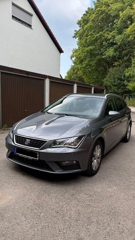 Grau Gebraucht 2018 Seat Leon ST Kombi | 11.900 € (Fairer Preis) - Bild 1/4