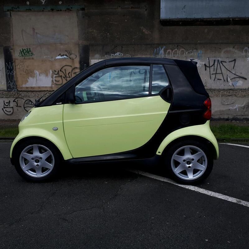 Gelb Gebraucht 2000 Smart ForTwo Cabrio Cabrio | 1.699 € (Fairer Preis) - Bild 1/4