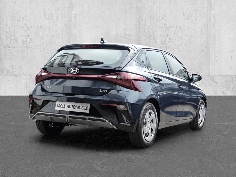 Neu Hyundai i20 Select 101 PS (74 kW) 2025 Grau Limousine