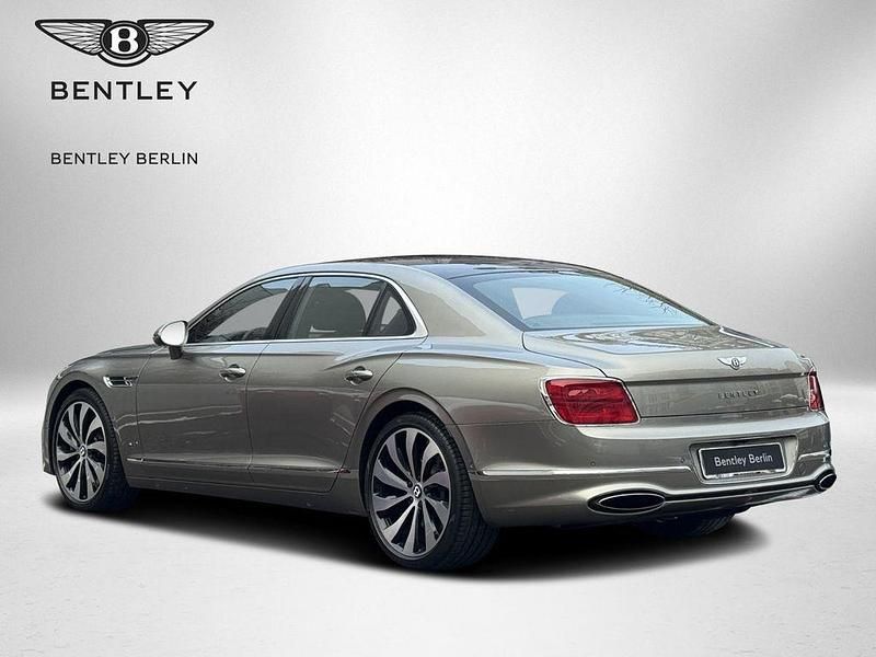 Gebraucht Bentley Flying Spur 635 PS (467 kW) 2021 Pale brodgar Limousine