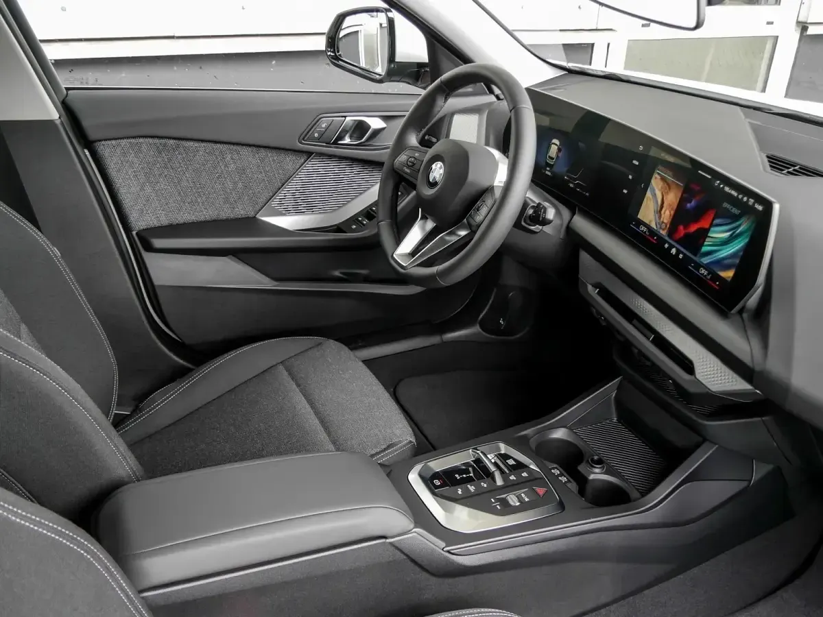 Neu BMW 120 156 PS (114 kW) 2026 Weiß Kleinwagen