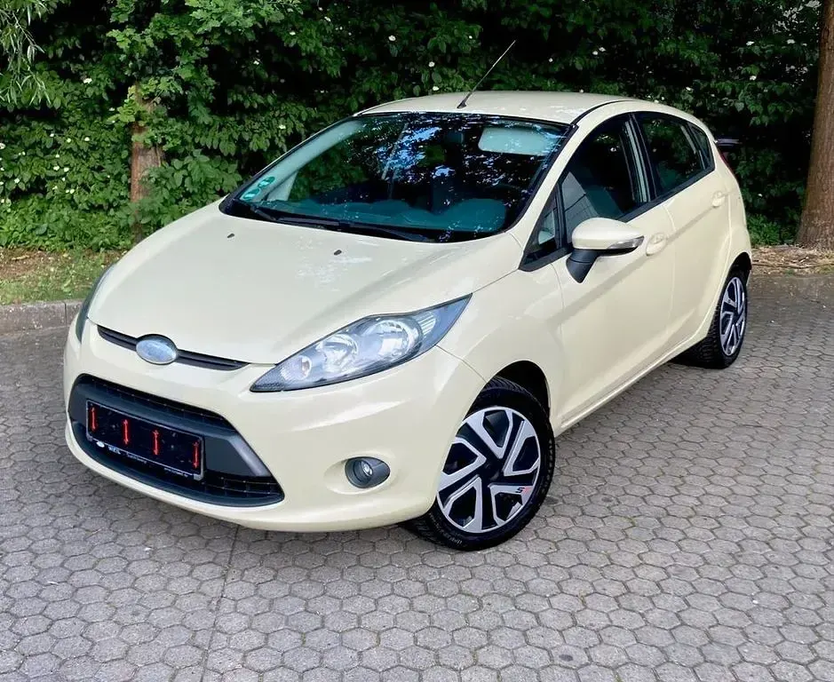 Gebraucht Ford Fiesta S 82 PS (60 kW) 2009 Beige Limousine