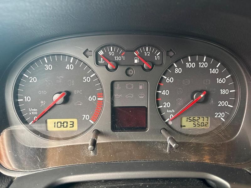 Gebraucht VW Golf IV 75 PS (55 kW) 2000 Schwarz Kleinwagen