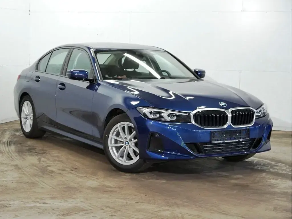 Gebraucht BMW 320 Performance 184 PS (135 kW) 2024 Blau Limousine