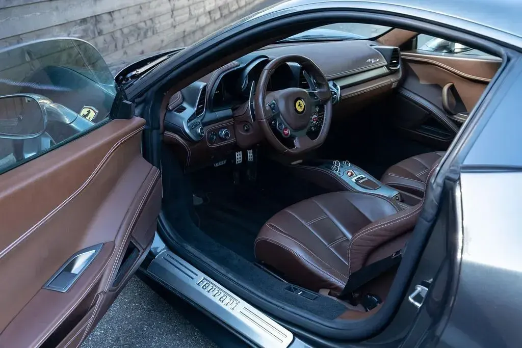 Gebraucht Ferrari 458 578 PS (425 kW) 2010 Grau Coupé