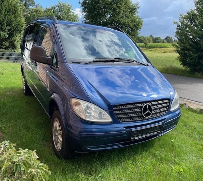 Blau Gebraucht 2008 Mercedes Vito Van / Kleinbus | 9.900 € - Bild 1/4