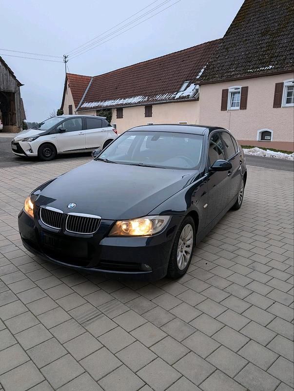 Gebraucht BMW 325 218 PS (160 kW) 2006 Blau Limousine