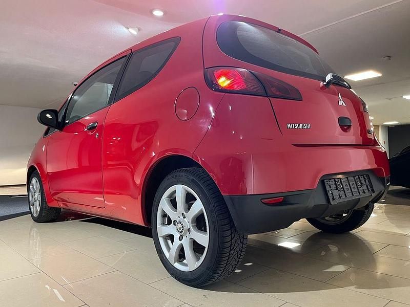 Gebraucht Mitsubishi Colt 75 PS (55 kW) 2010 Rot Kleinwagen