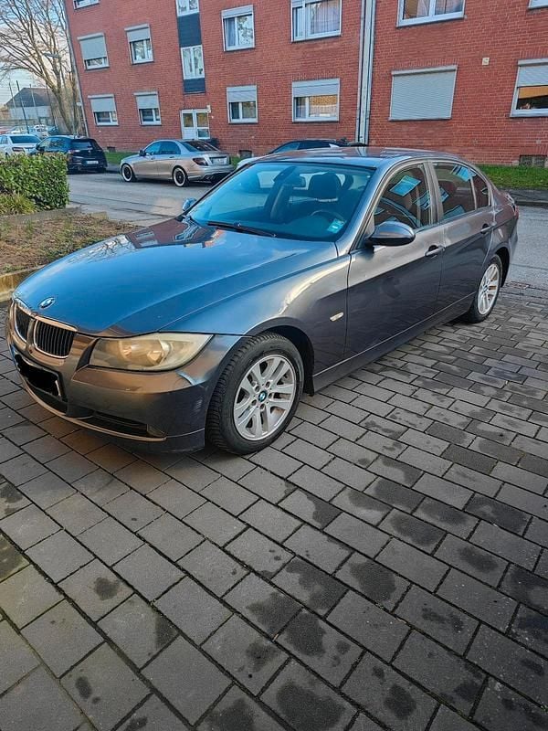 Gebraucht BMW 320 177 PS (130 kW) 2008 Grau Limousine
