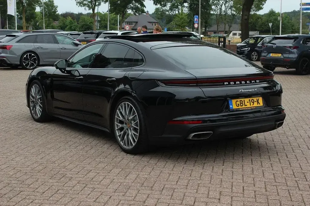 Gebraucht Porsche Panamera 4 E-Hybrid 470 PS (345 kW) 2024 Schwarz Kleinwagen