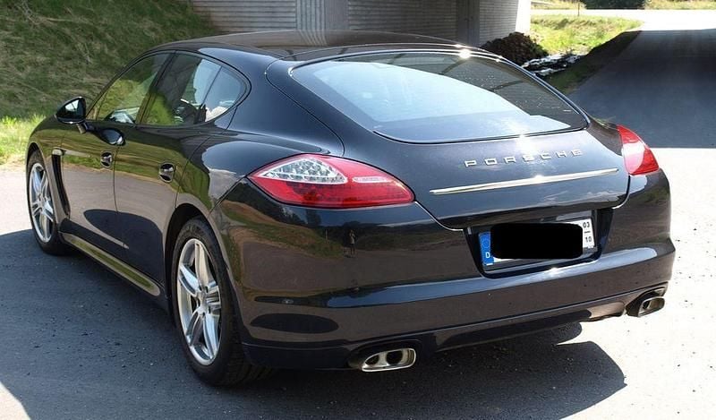 Gebraucht Porsche Panamera 250 PS (183 kW) 2012 Schwarz Kleinwagen
