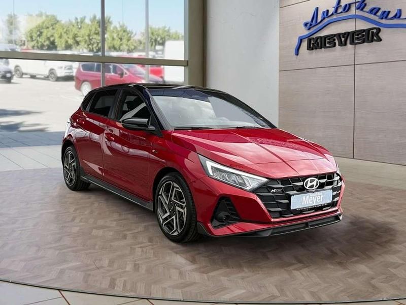 Dragon rot / schwarz Neu 2025 Hyundai i20 N Line Kleinwagen | 21.409 € (Guter Preis) - Bild 1/4