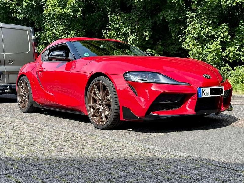 Rot Gebraucht 2021 Toyota Supra Coupé | 39.900 € (Fairer Preis) - Bild 1/4