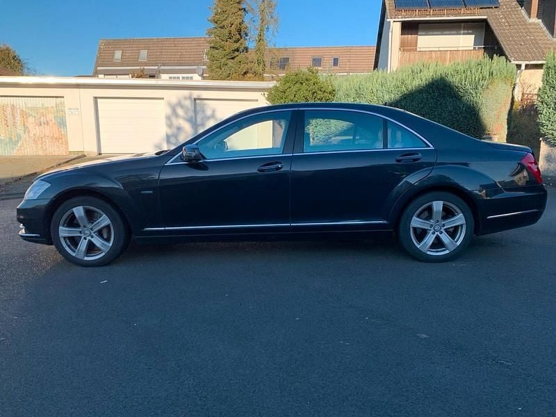 Gebraucht Mercedes S500L 435 PS (319 kW) 2012 Schwarz Limousine