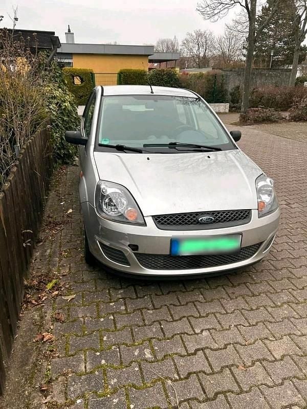Gebraucht Ford Fiesta 69 PS (50 kW) 2007 Grau Kleinwagen