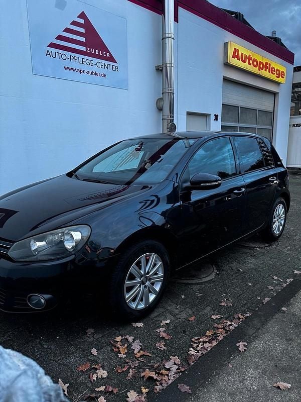 Gebraucht VW Golf VII 102 PS (75 kW) 2012 Schwarz Kleinwagen