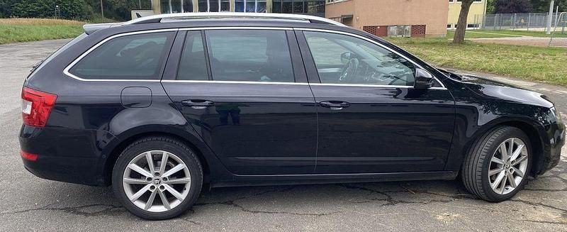 Gebraucht Skoda Octavia Elegance 150 PS (110 kW) 2015 Schwarz Kombi