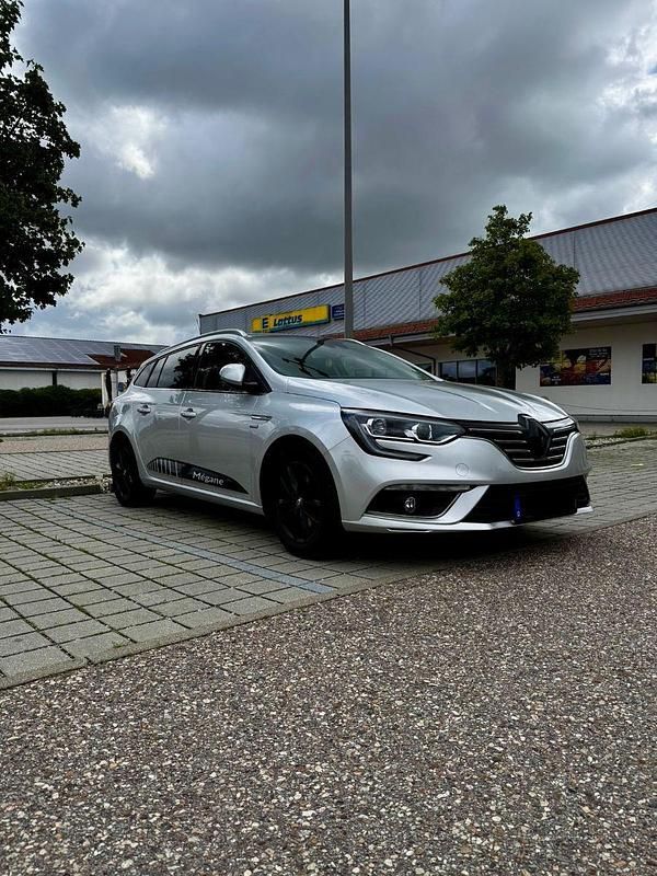 Silber Gebraucht 2017 Renault Mégane GrandTour LIMITED Kombi | 9.500 € (Guter Preis) - Bild 1/4