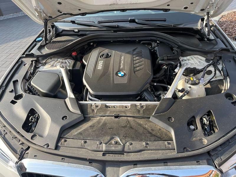 Gebraucht BMW 530 Performance 265 PS (194 kW) 2019 Weiß Kombi