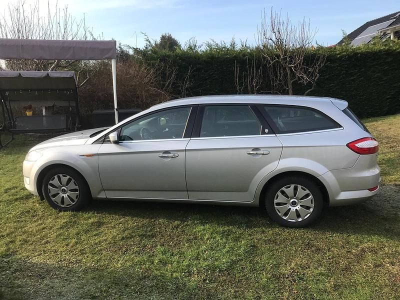 Silber Gebraucht 2007 Ford Mondeo Ghia Kombi | 1.500 € (Fairer Preis) - Bild 1/4