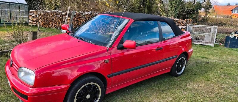 Gebraucht VW Golf Cabriolet 90 PS (66 kW) 1995 Rot Cabrio
