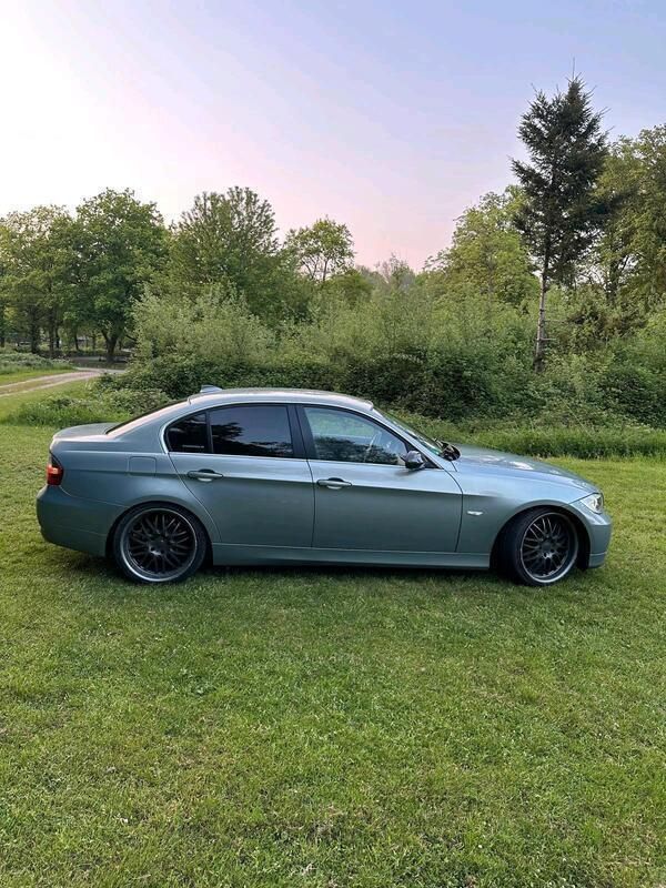 Grau Gebraucht 2005 BMW 330 M Performance Limousine | 6.200 € (Guter Preis) - Bild 1/4