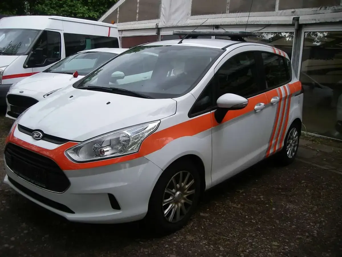 Gebraucht Ford B-MAX Titanium 95 PS (69 kW) 2014 Weiß Van / Kleinbus