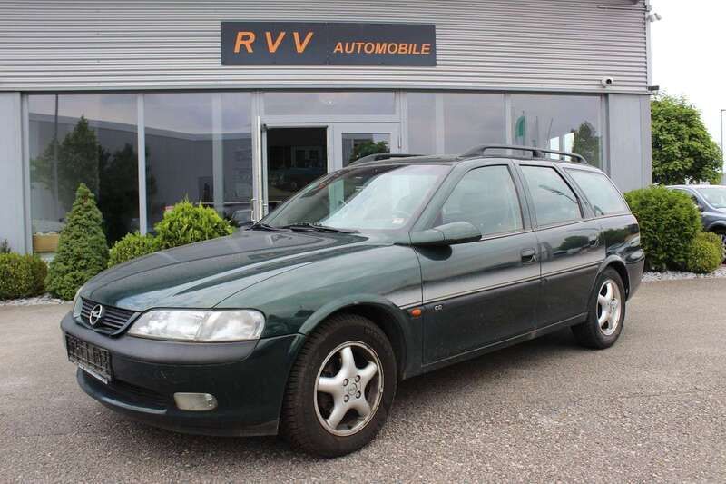 Grün Gebraucht 1998 Opel Vectra Kombi | 1.300 € (Guter Preis) - Bild 1/4