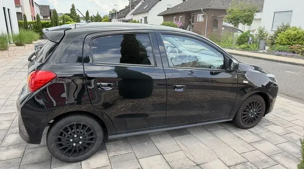 Gebraucht Mitsubishi Space Star 71 PS (52 kW) 2021 Schwarz Kleinwagen