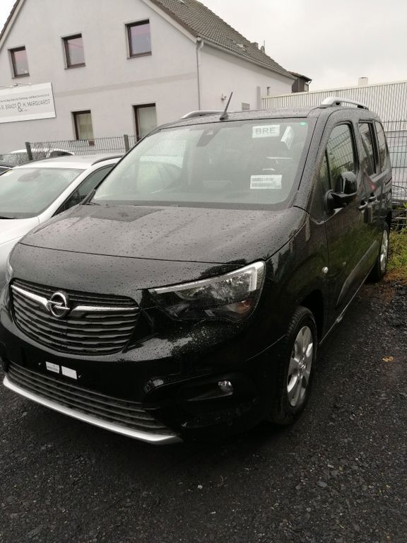 Schwarz Gebraucht 2019 Opel Combo Life Innovation Van / Kleinbus | 15.500 € (Fairer Preis) - Bild 1/4