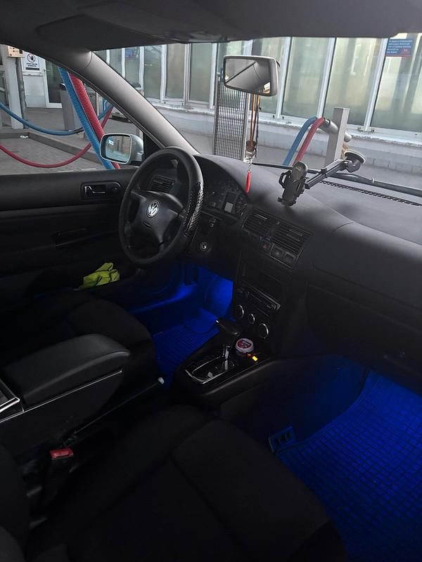 Gebraucht VW Golf IV 105 PS (77 kW) 2001 Silber Kleinwagen