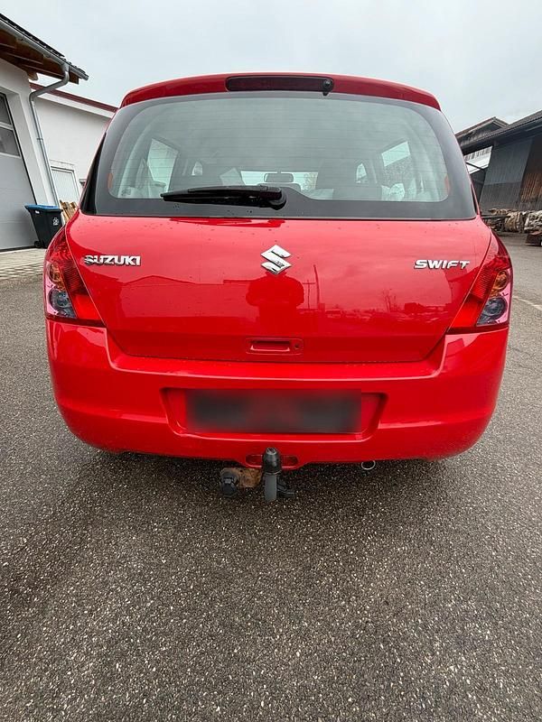 Gebraucht Suzuki Swift 90 PS (66 kW) 2008 Rot Kleinwagen