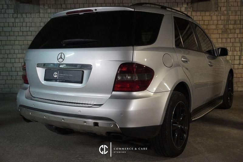 Gebraucht Mercedes ML320 224 PS (164 kW) 2006 Silber SUV