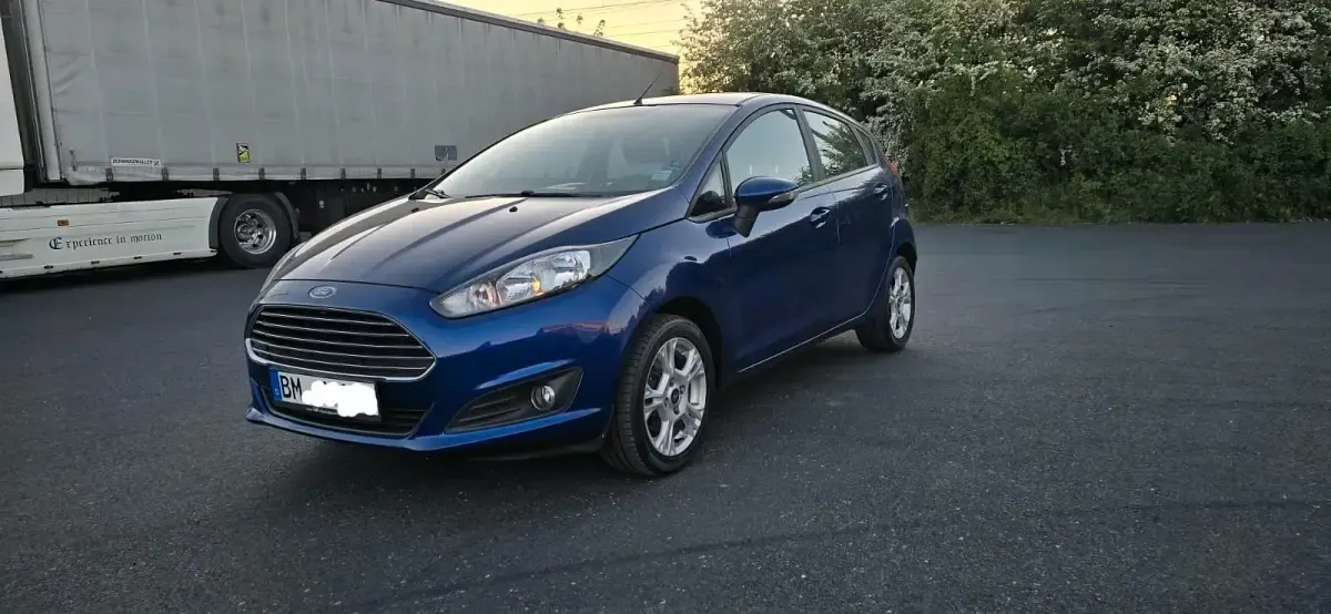 Gebraucht Ford Fiesta 82 PS (60 kW) 2015 Blau Kleinwagen