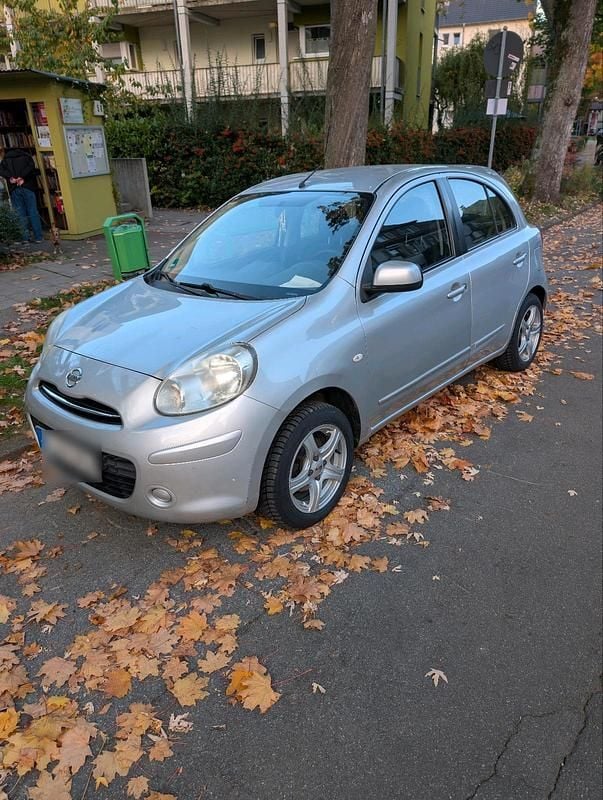 Gebraucht Nissan Micra 80 PS (58 kW) 2011 Silber Kleinwagen