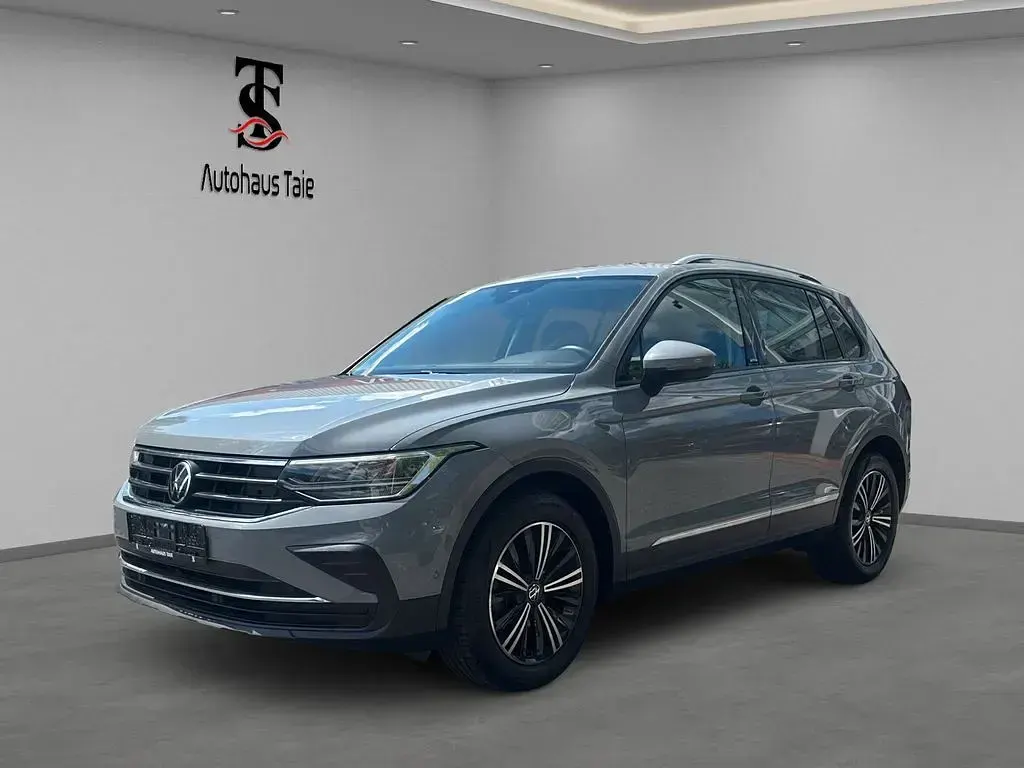 Gebraucht VW Tiguan Active 150 PS (110 kW) 2022 Grau SUV