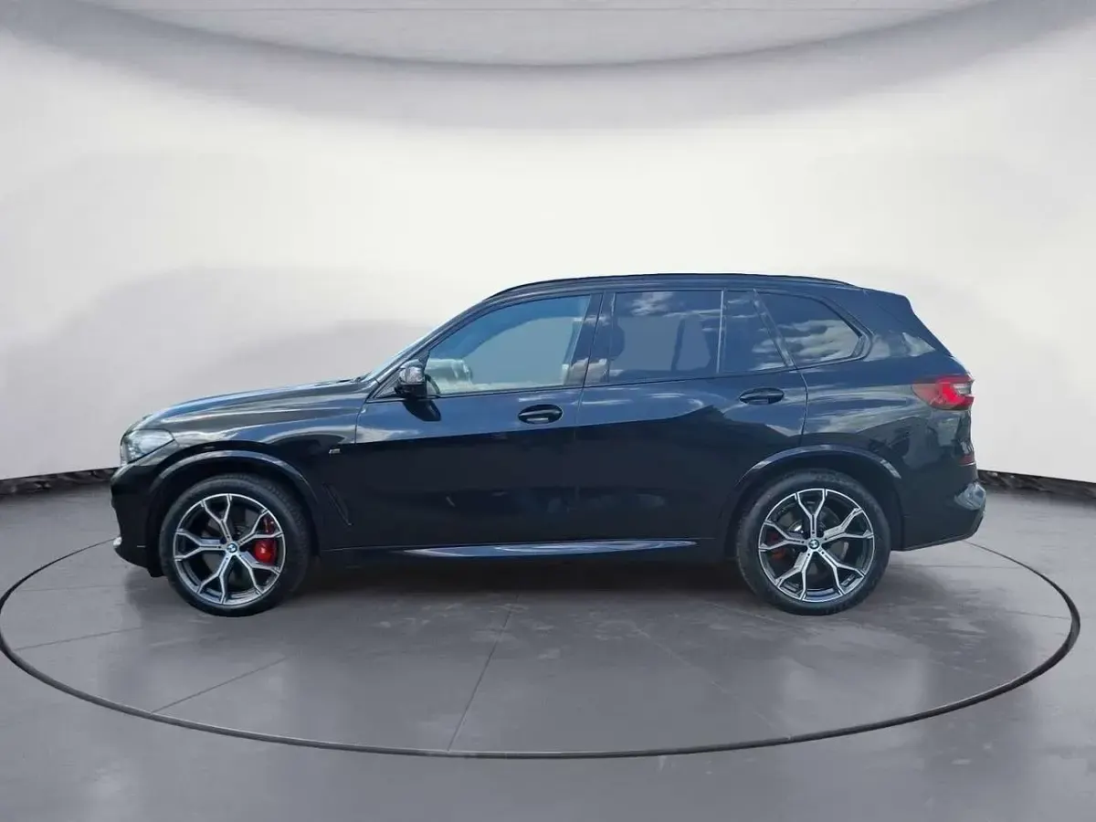 Gebraucht BMW X5 M 530 PS (389 kW) 2023 Black sapphire metallic SUV
