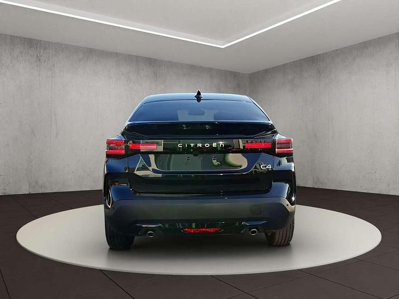 Neu Citroën C4 145 PS (106 kW) 2025 Perla neraschwarz metallic la Limousine