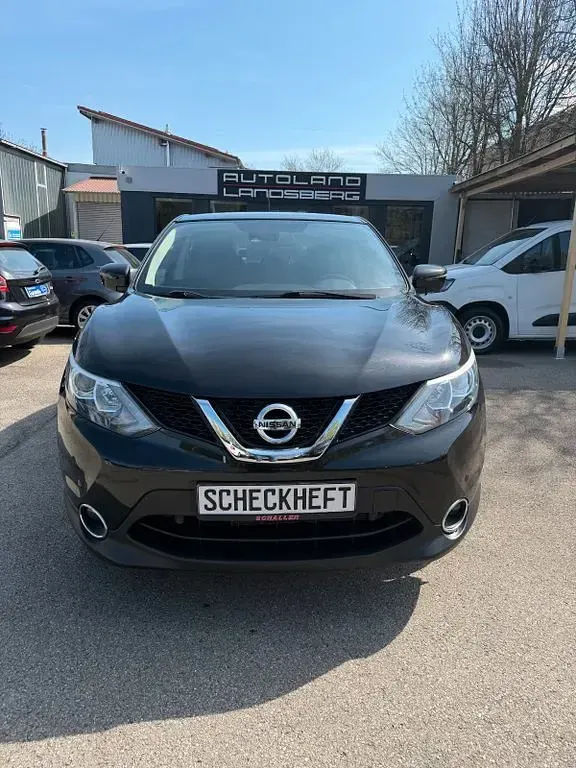 Gebraucht Nissan Qashqai Acenta 116 PS (85 kW) 2017 Schwarz SUV