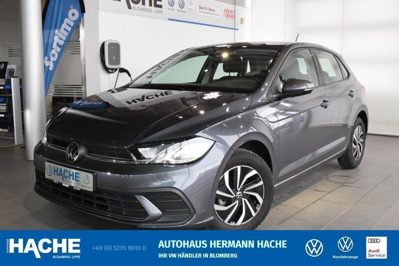 Grau Gebraucht 2022 VW Polo Life Limousine | 18.588 € (Fairer Preis) - Bild 1/4